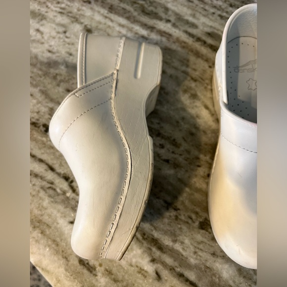 Dansko white Nursing Clogs size 37 - Picture 4 of 4